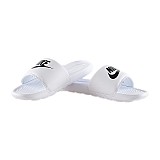 Тапочки Nike W VICTORI ONE SLIDE Жіноча р.39 Білий