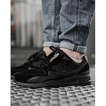 Кросівки Le Coq Sportif LCS R800 Чоловіча р.46 Чорний
