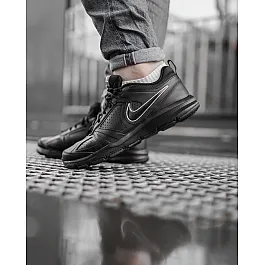 Кросівки Nike T-LITE XI Чоловіки р.40.5 Білий/Чорний