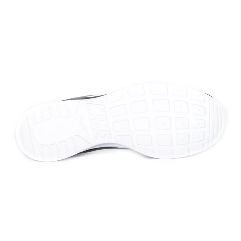 Кросівки Nike Tanjun Чоловіки р.39 Чорний