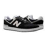 Кросівки New Balance 574 Чоловіки р.41.5 Білий/Чорний