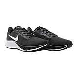 Кросівки Nike Air Zoom Pegasus 37 Жінки р.35.5 Чорний