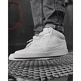 Кросівки Nike Court Vision Mid Чоловіки р.45.5