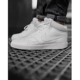 Кросівки Nike Court Vision Mid Чоловіки р.45.5