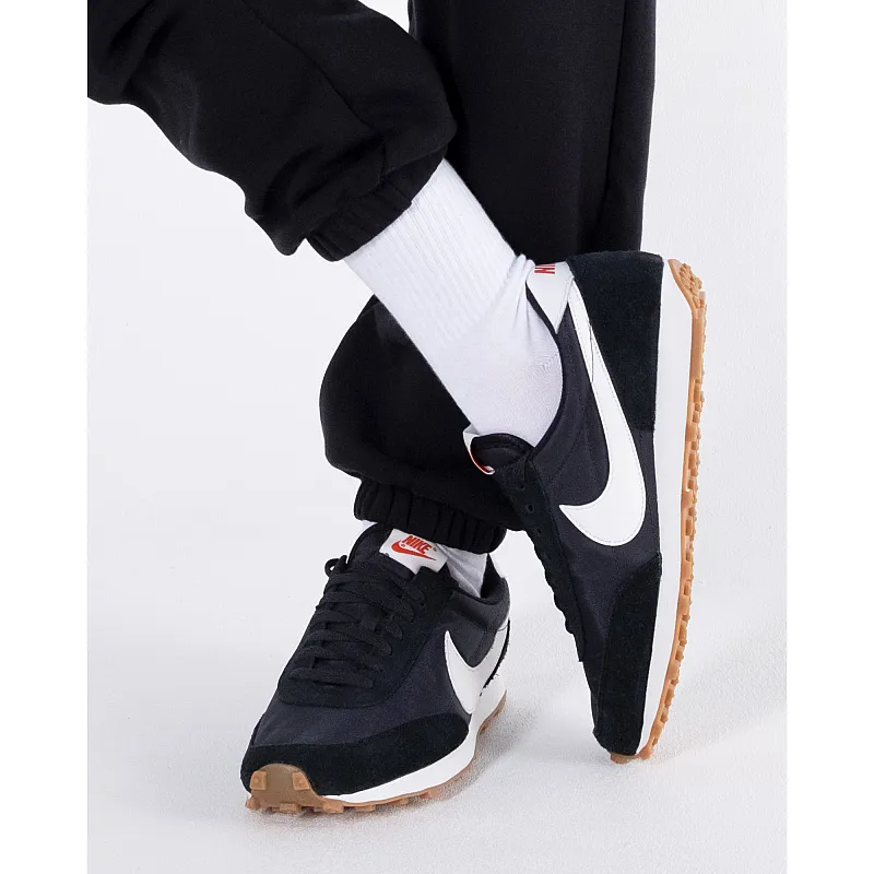 Кросівки Nike W DBREAK Жіноча р.42.5
