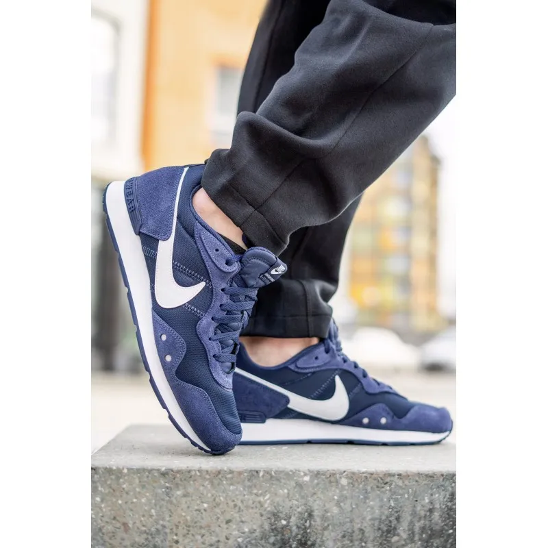 Кросівки Nike VENTURE RUNNER Чоловіки р.39 Синій