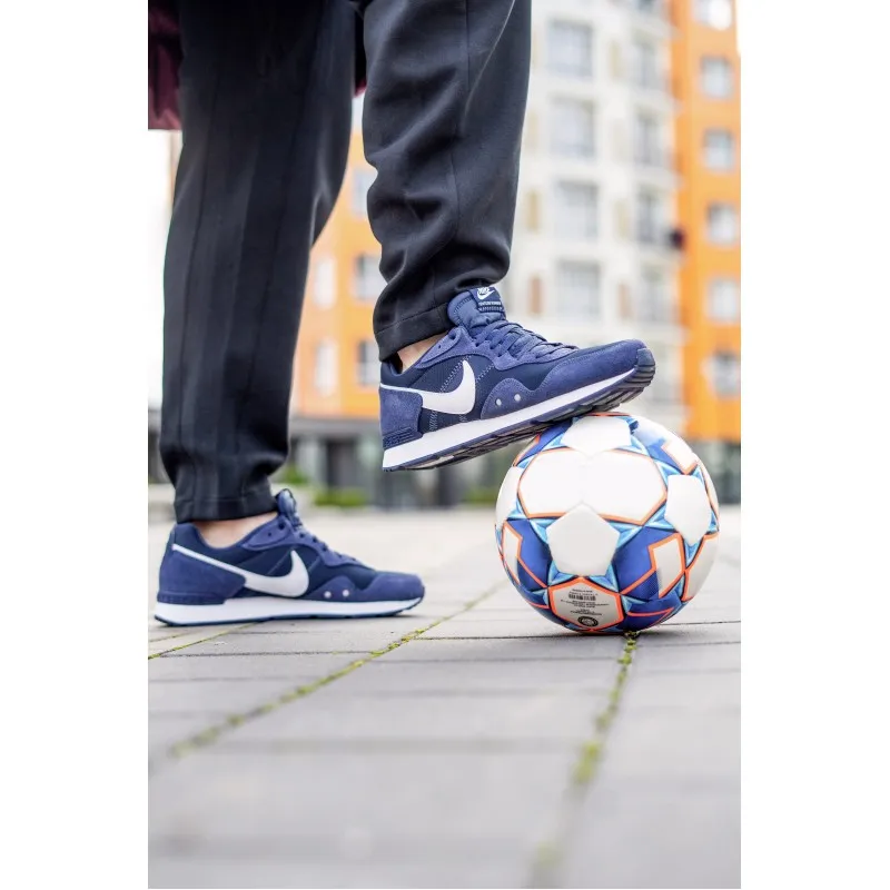 Кросівки Nike VENTURE RUNNER Чоловіки р.39 Синій