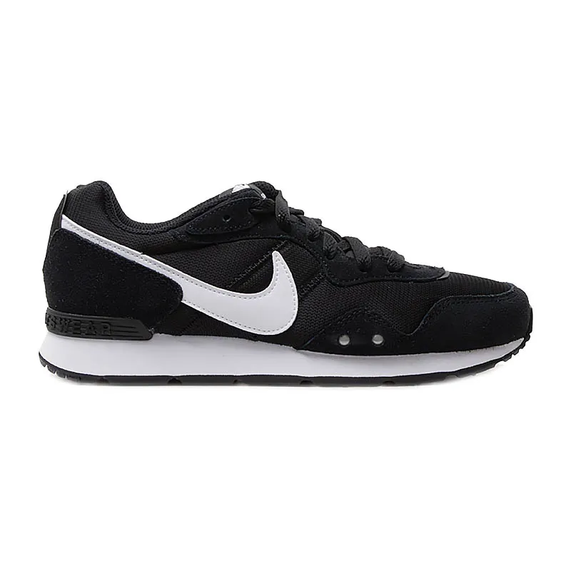 Кросівки Nike Venture Runner Жіноча р.38.5 Білий/Чорний