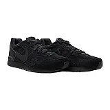 Кросівки Nike Venture Runner Suede Чоловіча р.41 Чорний