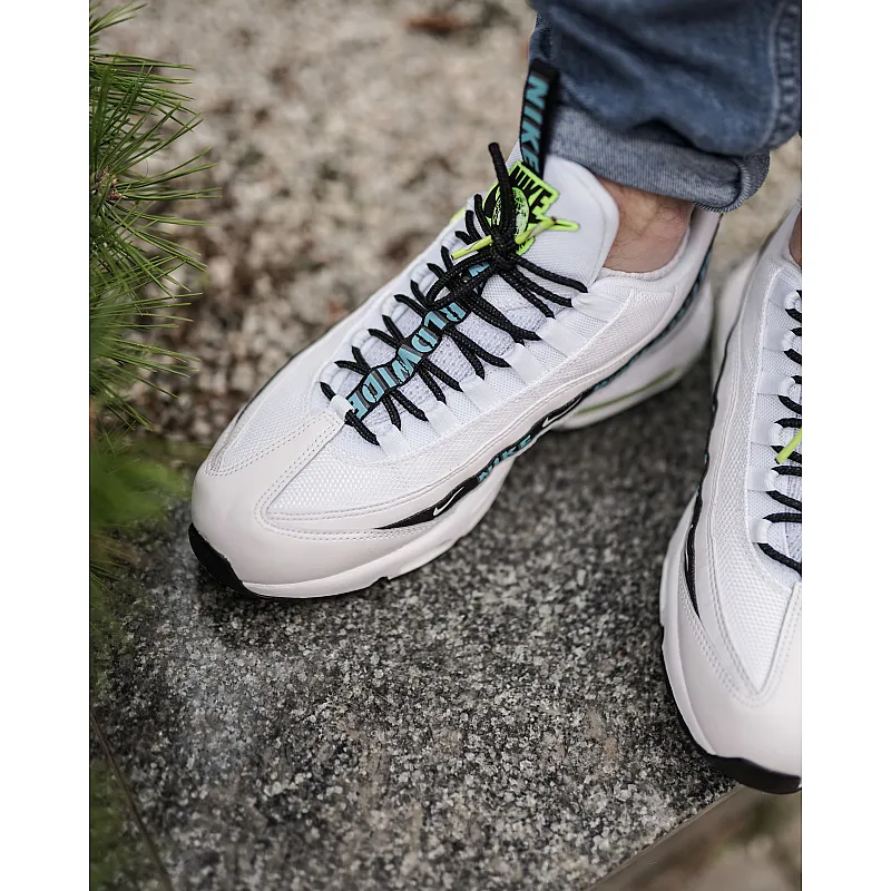 Кросівки Nike AIR MAX 95 SE Чоловіки р.43 Комбінований/Білий