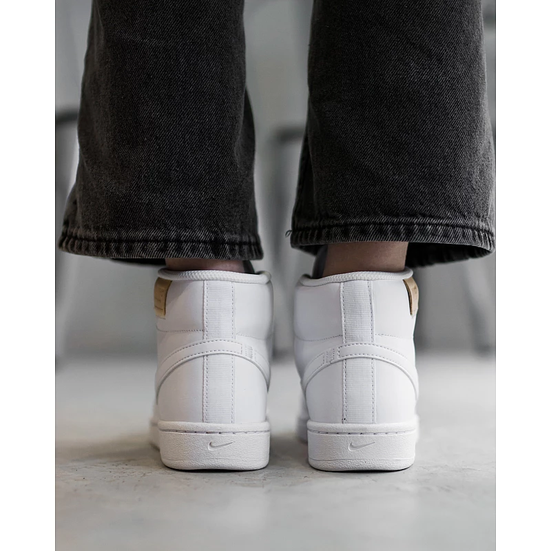 Кросівки Nike Court Royale 2 Mid Жінки р.38