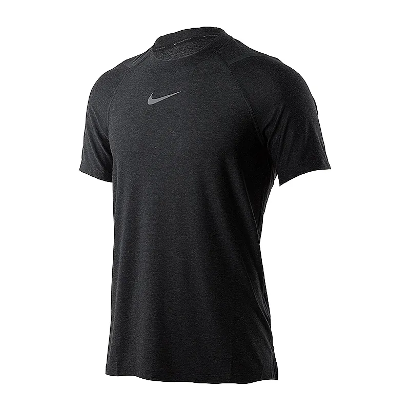 Футболка Nike M NP TOP SS NPC Чоловіки р.M Чорний