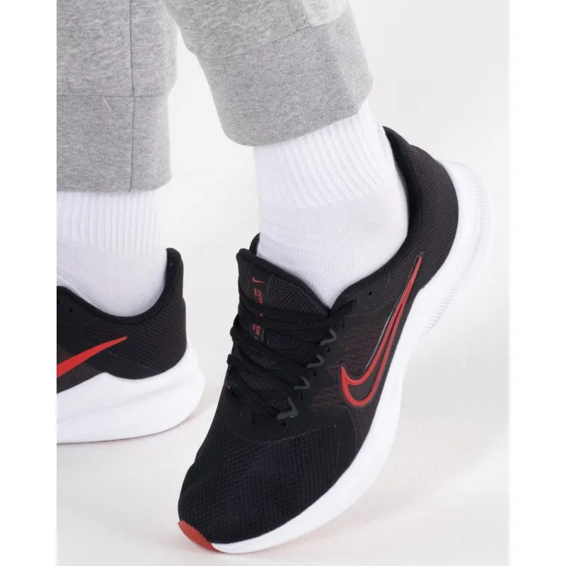 Кросівки Nike DOWNSHIFTER 11 Чоловіча р.40 Чорний