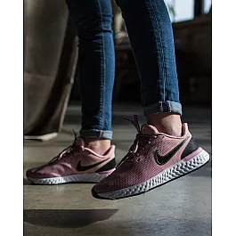Кросівки Nike W REVOLUTION 5 EXT Жіноча р.41 Рожевий