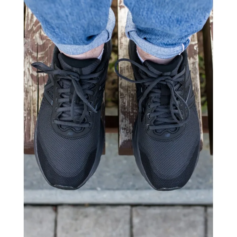 Кросівки New Balance 411 Чоловіча р.41.5 Чорний