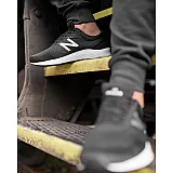 Кросівки New Balance Arishi V5 Чоловіки р.42.5 Комбінований