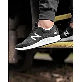 Кросівки New Balance Arishi V5 Чоловіки р.42.5 Комбінований