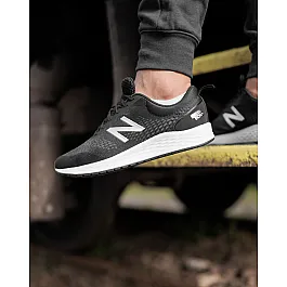 Кросівки New Balance Arishi V5 Чоловіки р.42.5 Комбінований