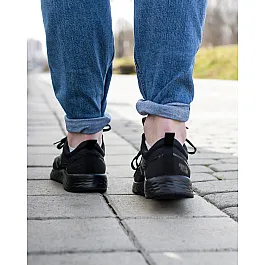 Кросівки New Balance Arishi Чоловіки р.42 Чорний