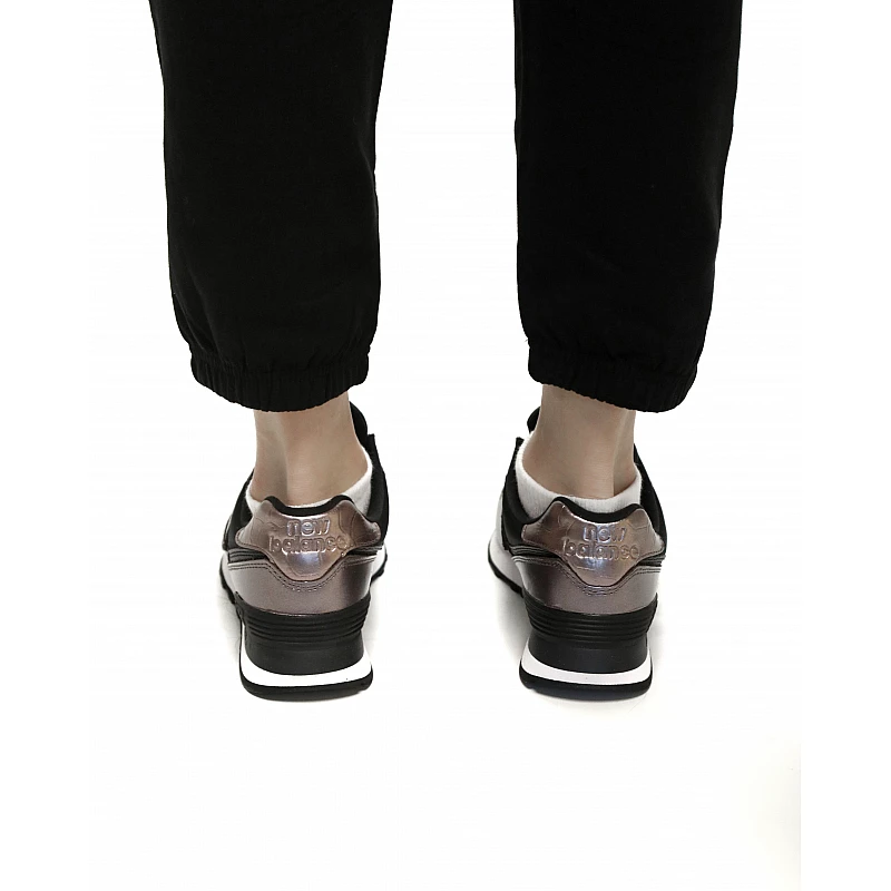 Кросівки New Balance 574 Metallic Жіноча р.36.5