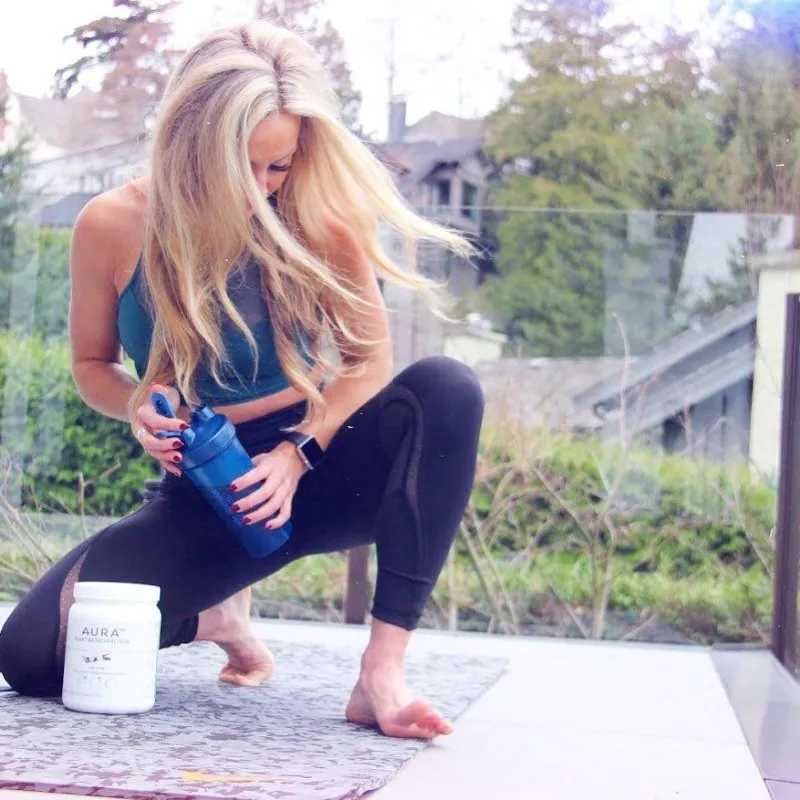 Спортивный шейкер BlenderBottle Classic Loop 820ml Cyan (ORIGINAL) фото товару