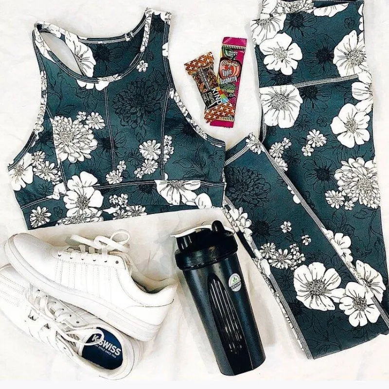 Спортивный шейкер BlenderBottle Classic Loop 820ml Black (ORIGINAL) фото товару