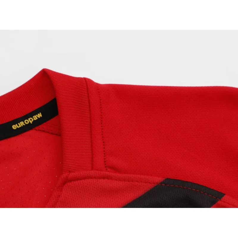 Футбольная форма Europaw 026 красно-черная [XL] фото товару