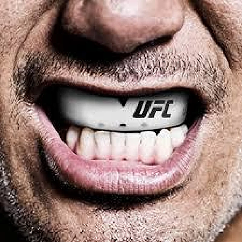 Капа OPRO Bronze UFC Hologram White (art.002258002)