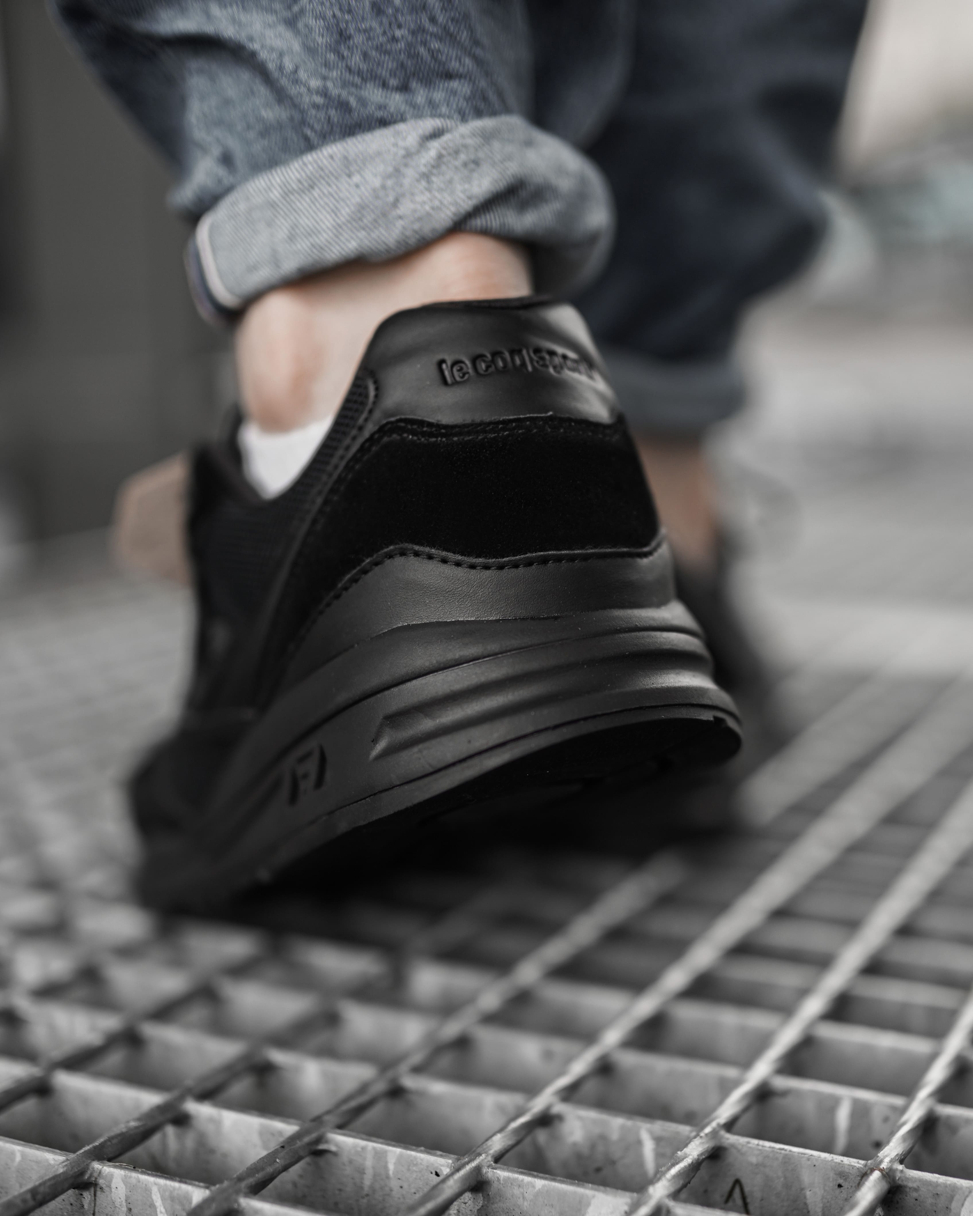 Кросівки Le Coq Sportif LCS R800 Чоловіча р.46 Чорний