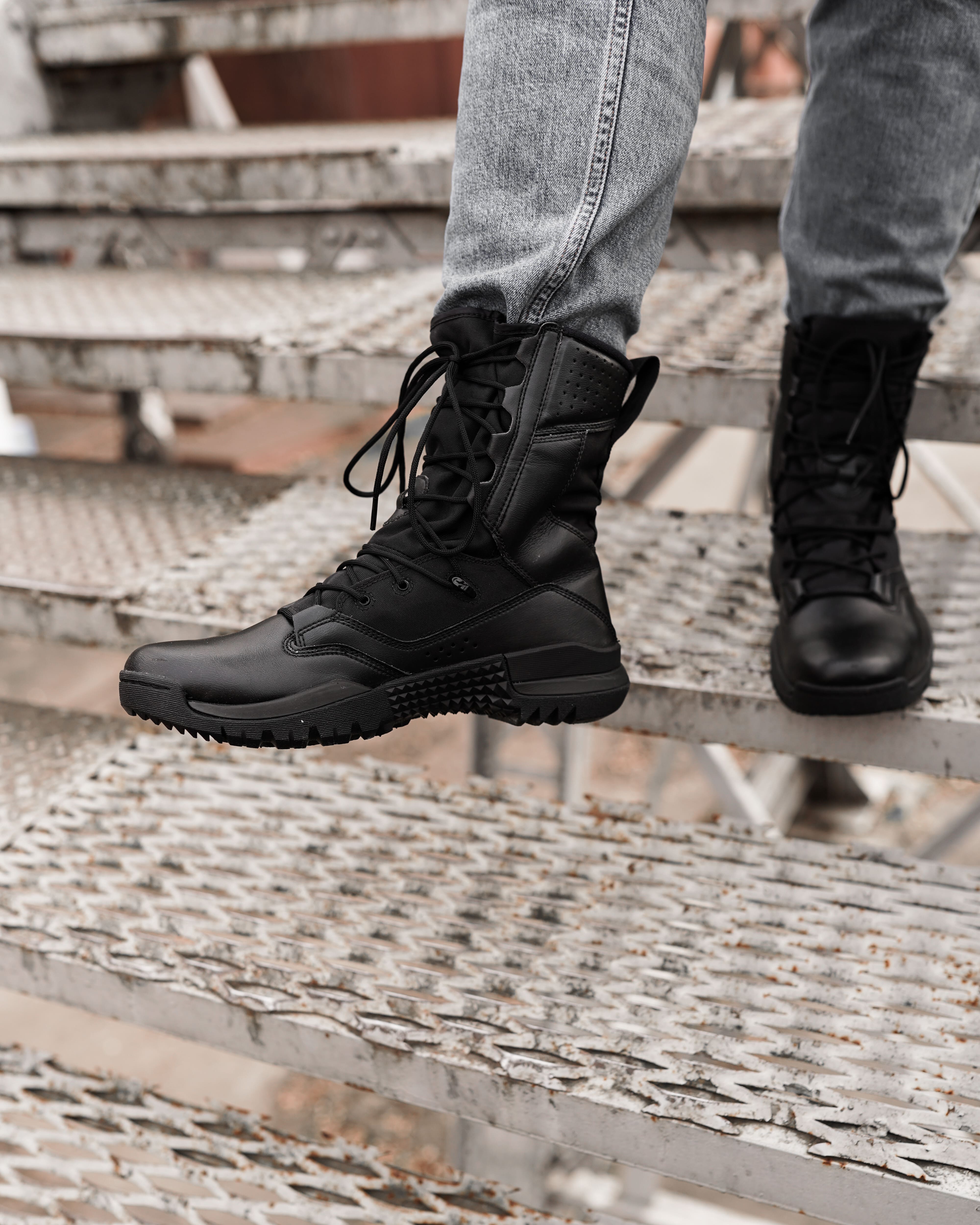 Черевики Nike SFB FIELD 2 8 Чоловіча р.45.5 Чорний