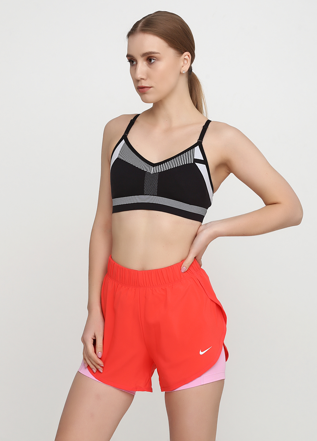 Топ Nike FLYKNIT INDY BRA Жінки р.XS Білий/Чорний