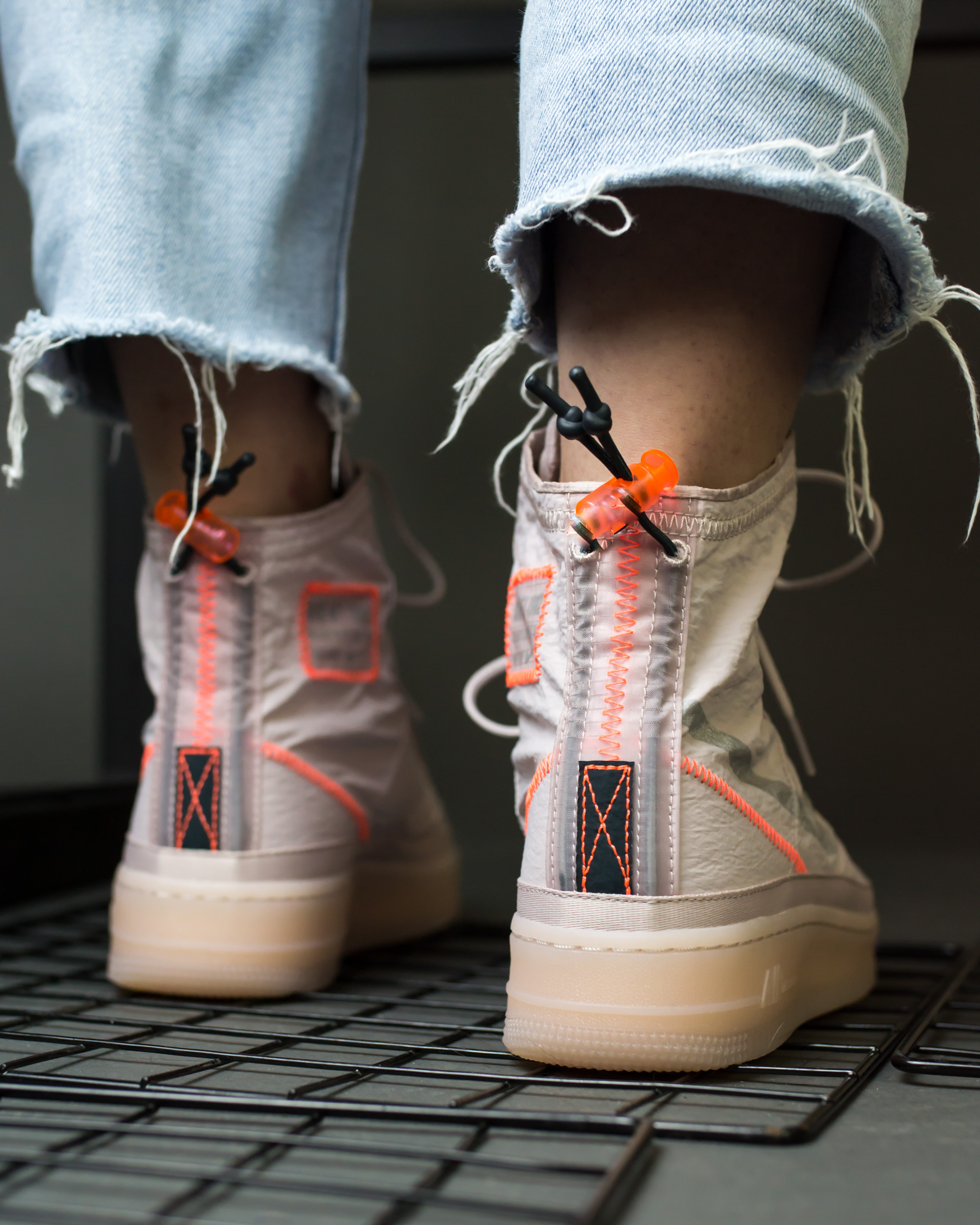 Кросівки Nike Air Force 1 Shell Жінки р.35.5 Бежевий
