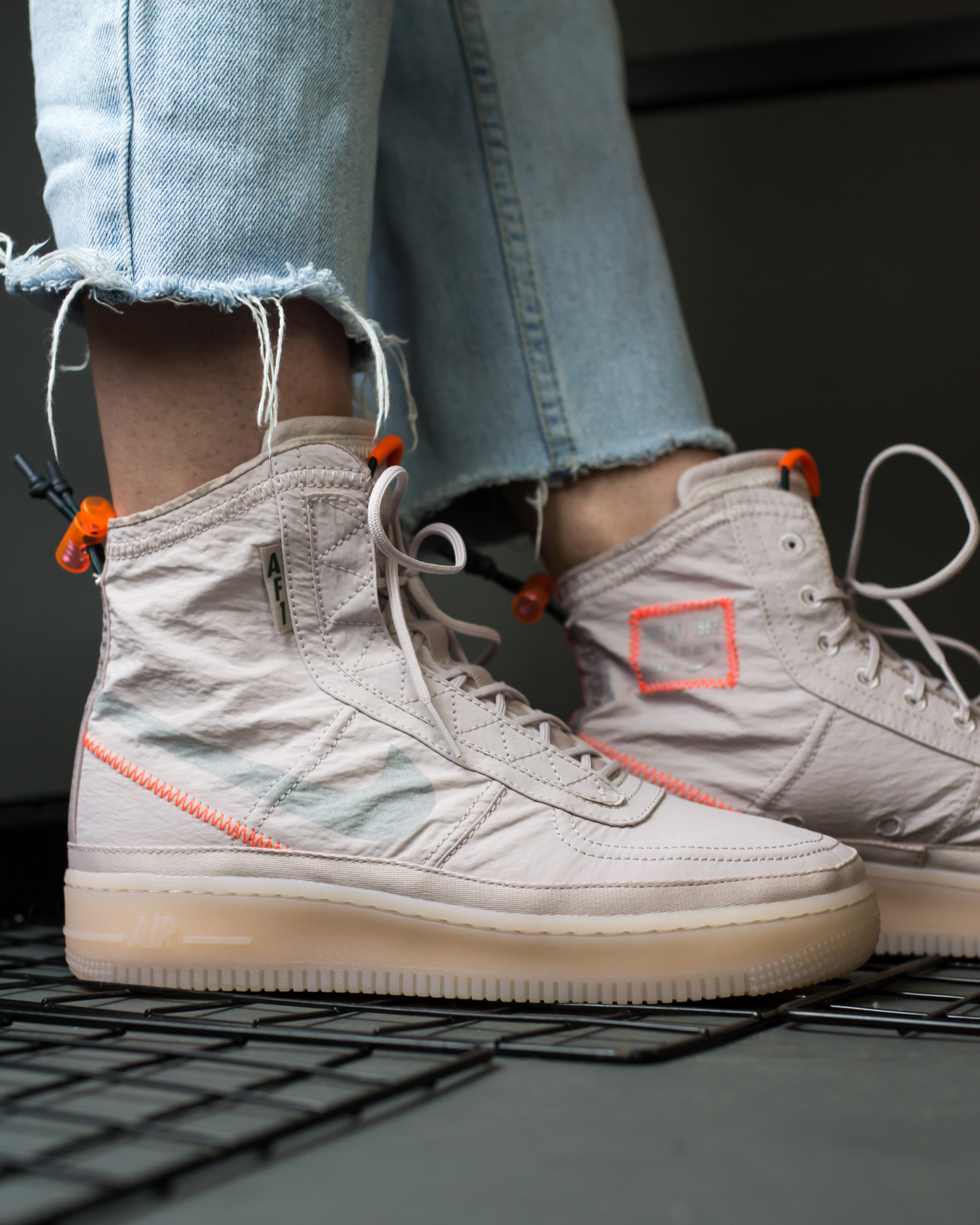 Кросівки Nike Air Force 1 Shell Жінки р.35.5 Бежевий
