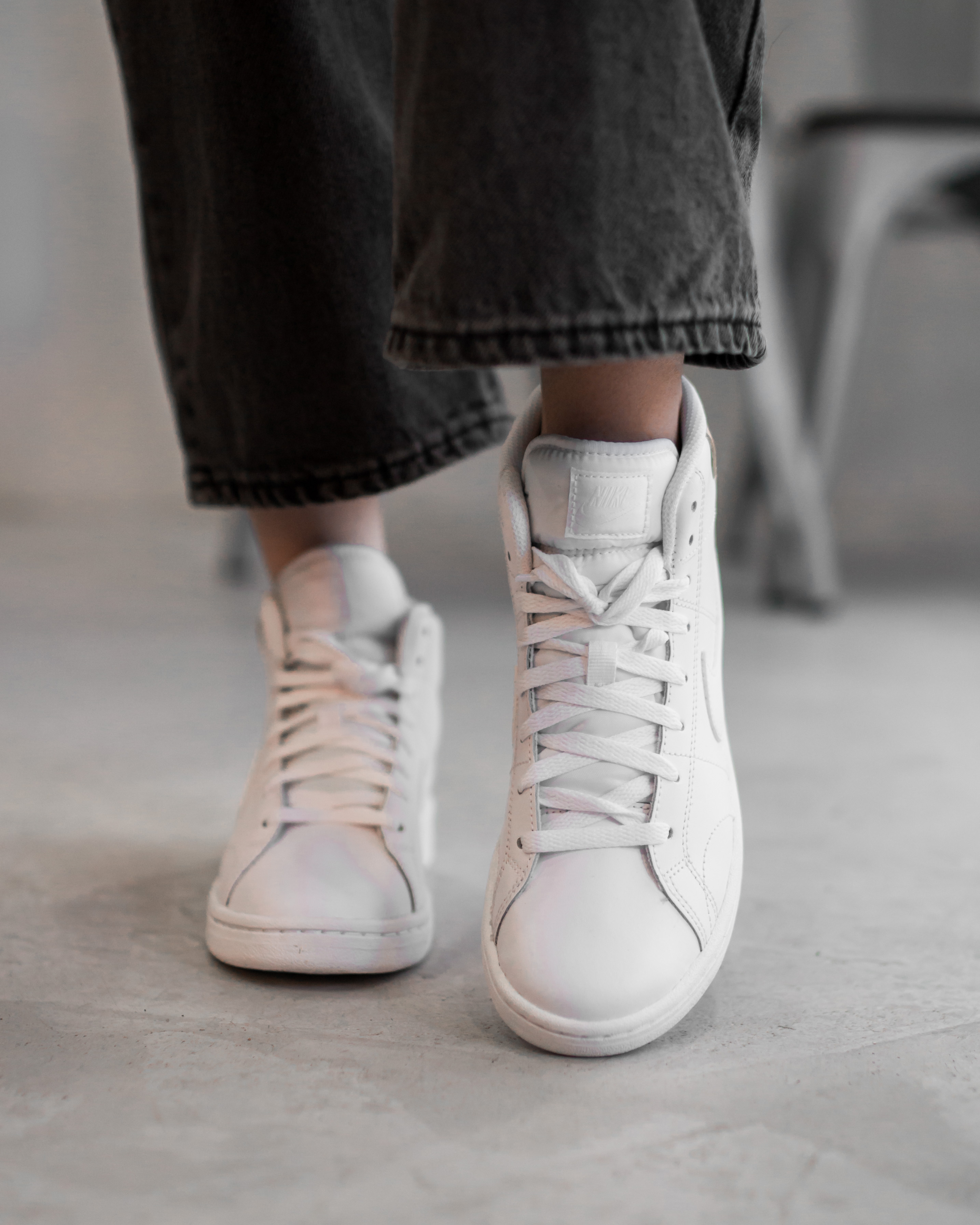 Кросівки Nike Court Royale 2 Mid Жінки р.38