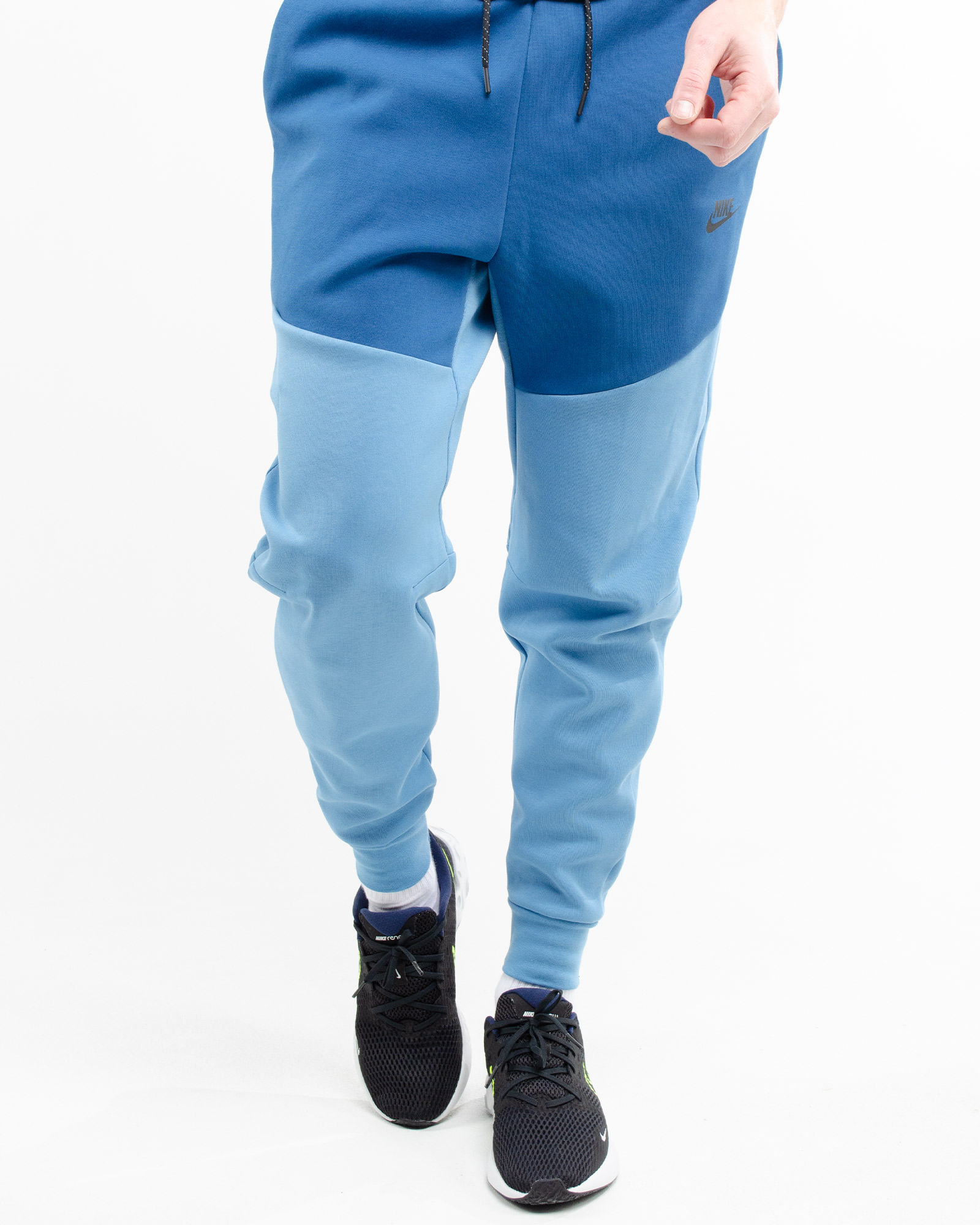 Брюки Nike M NSW TCH FLC JGGR Чоловіча р.M