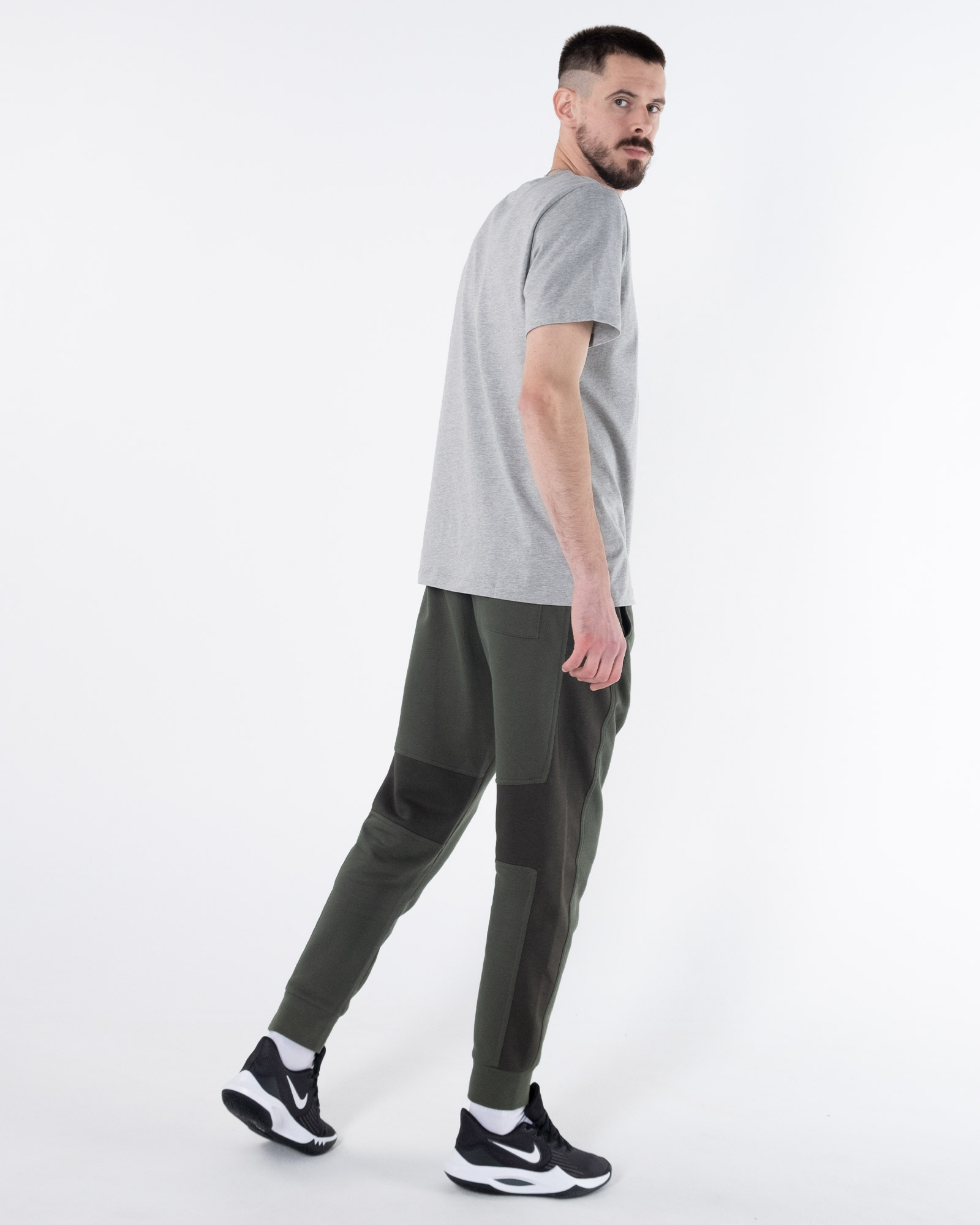 Кросівки Nike PRECISION V Унісекс р.45.5 Чорний