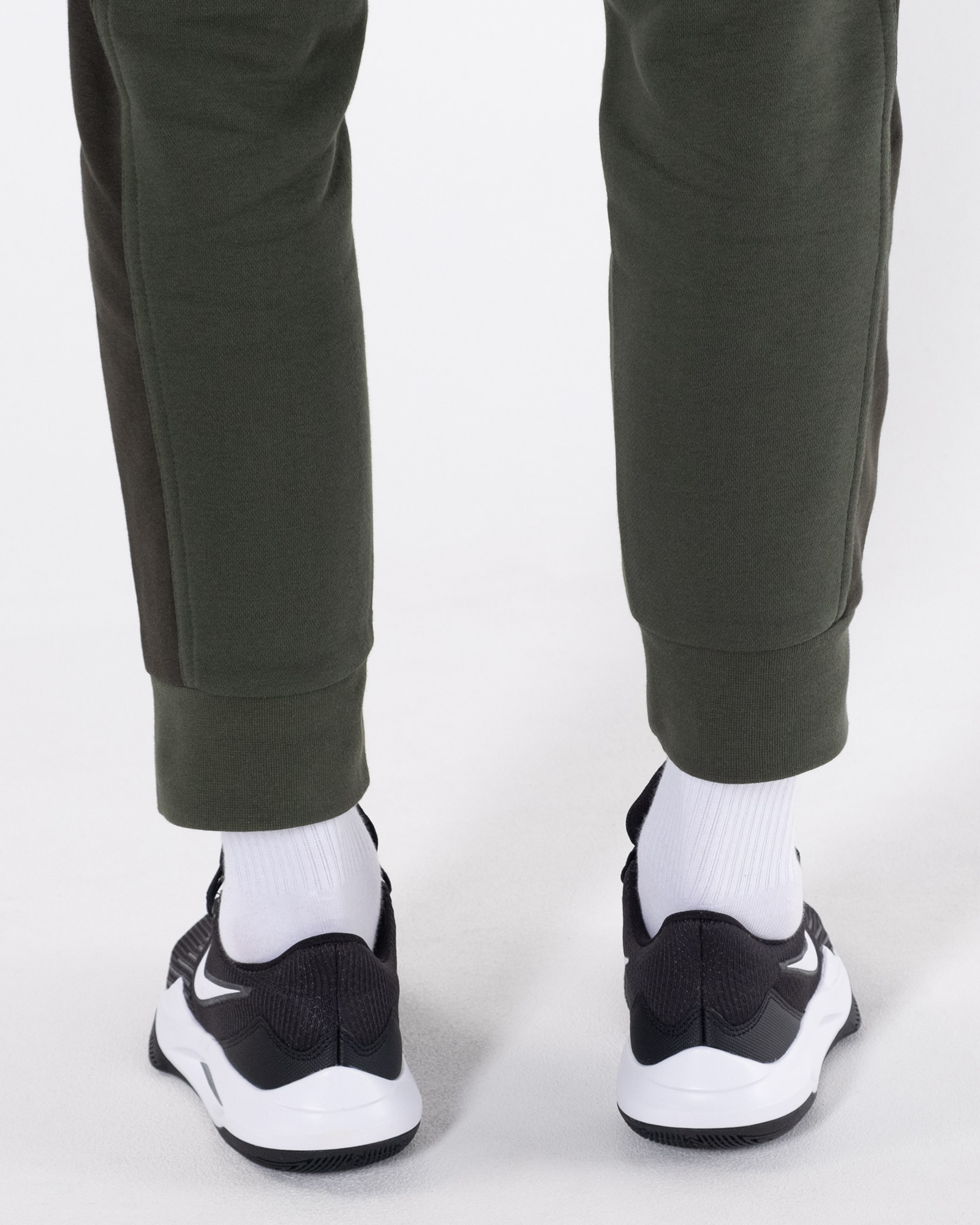 Кросівки Nike PRECISION V Унісекс р.45.5 Чорний