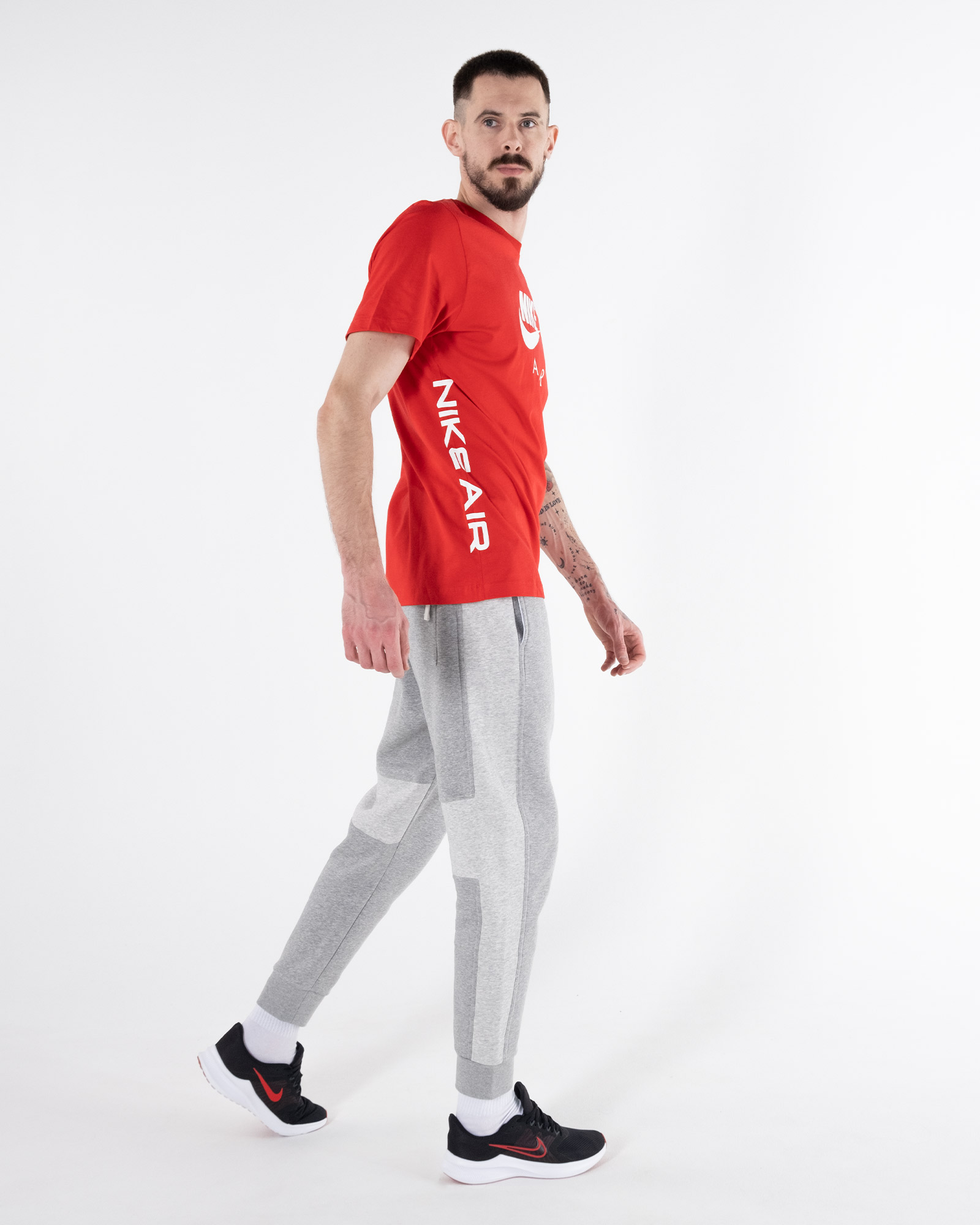 Кросівки Nike DOWNSHIFTER 11 Чоловіча р.44 Червоний/Чорний