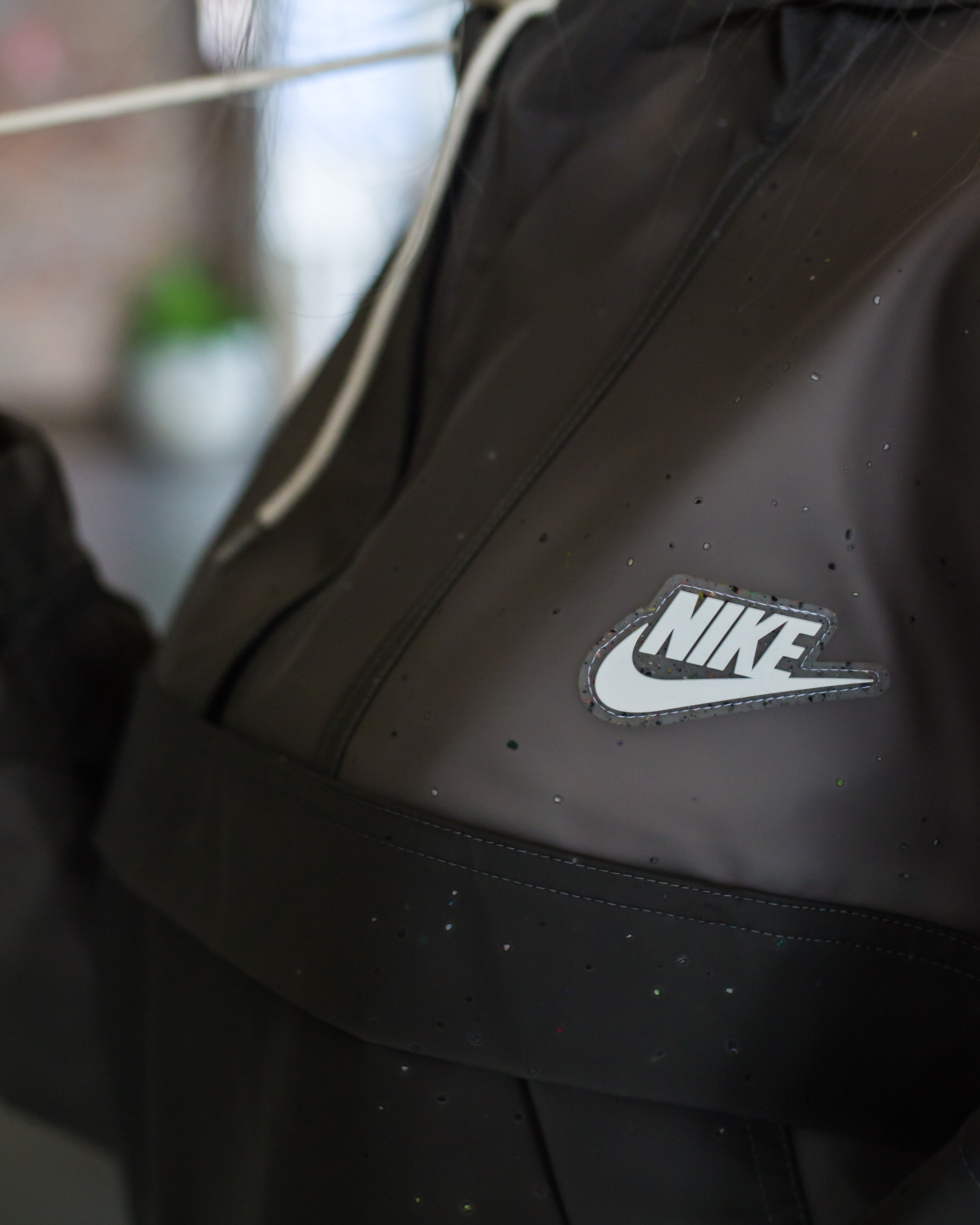 Толстовка Nike W NSW JKT ANRK TRPNT EARTH DAY Жінки р.XS Комбінований