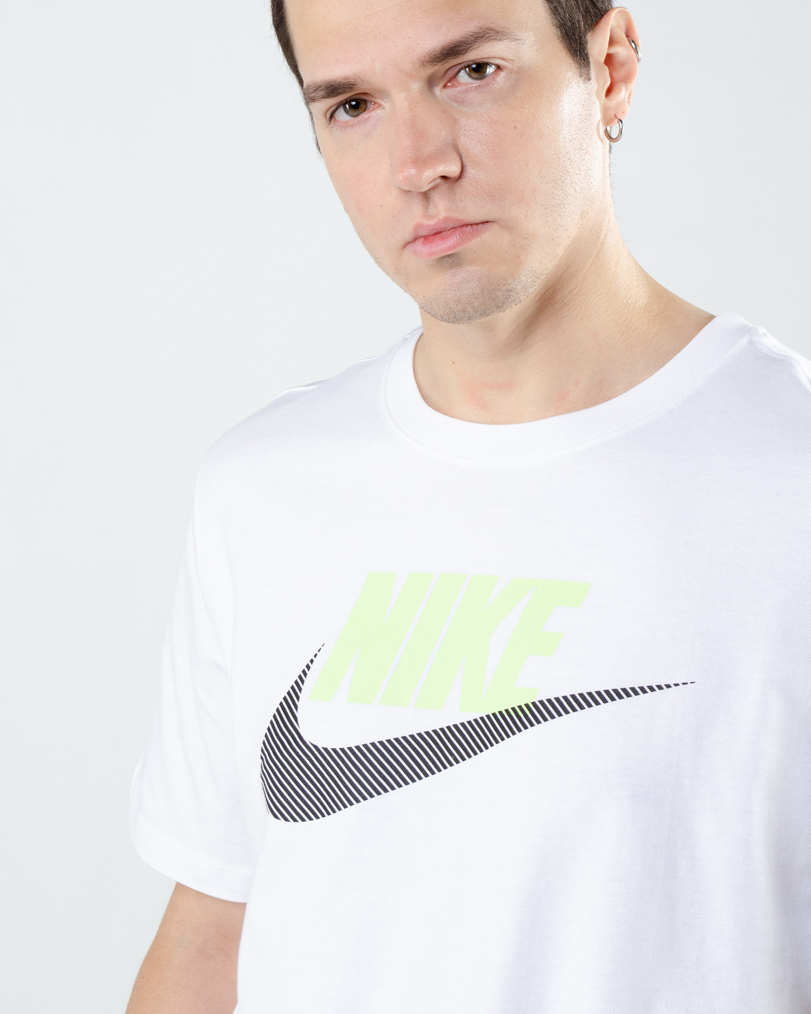 Футболка Nike M NSW TEE ALT BRAND MARK 12MO Чоловіча р.S