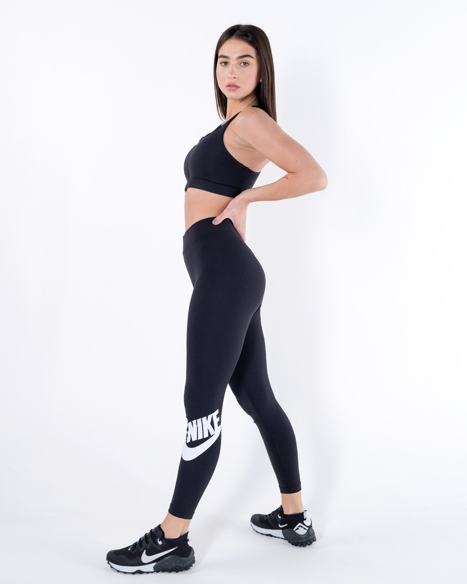 Топ Nike W NK DF SWSH ZIP FRONT BRA Жінки р.L