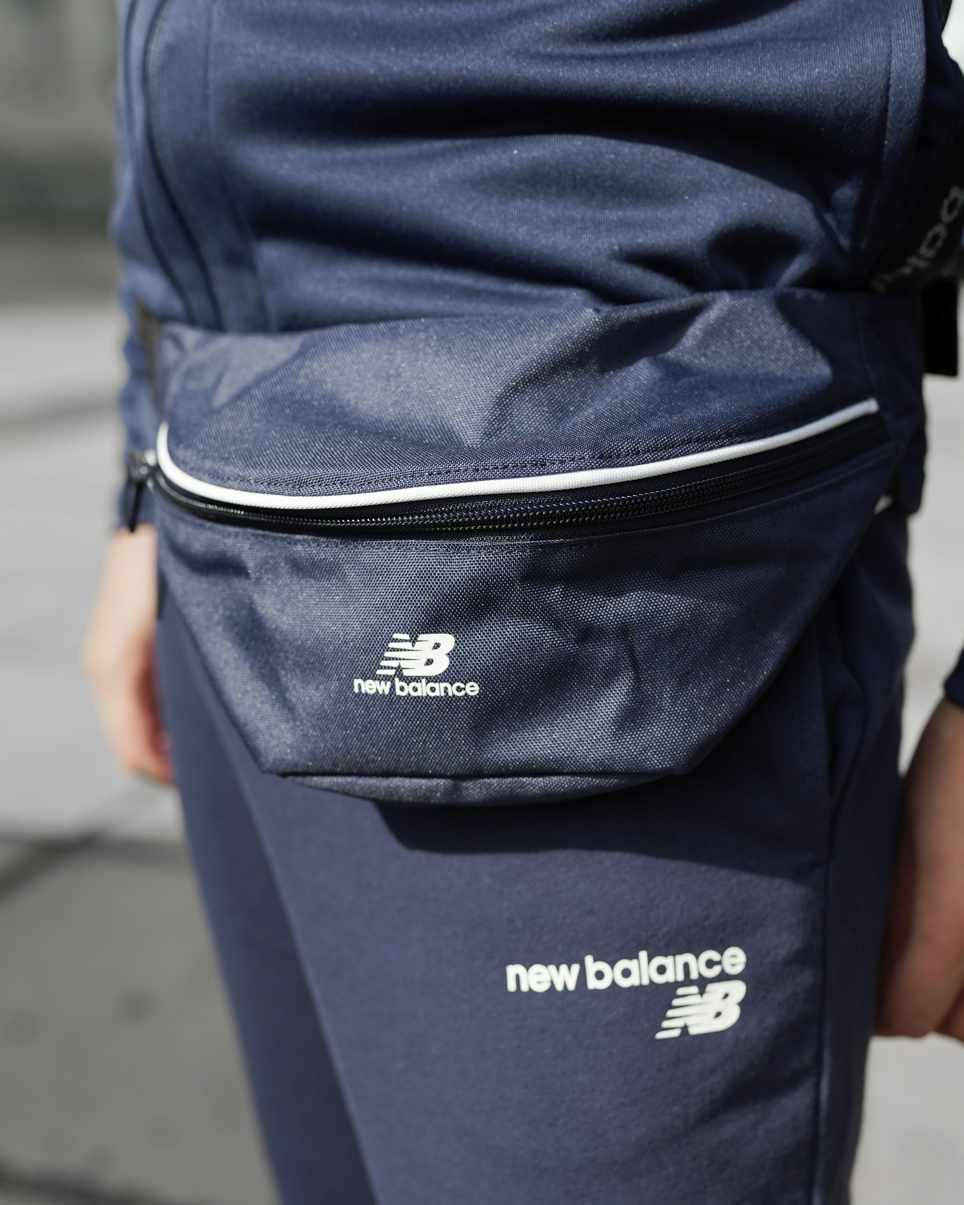 Сумка на пояс New Balance NB CLASSIC WAIST Унісекс р.MISC Синій