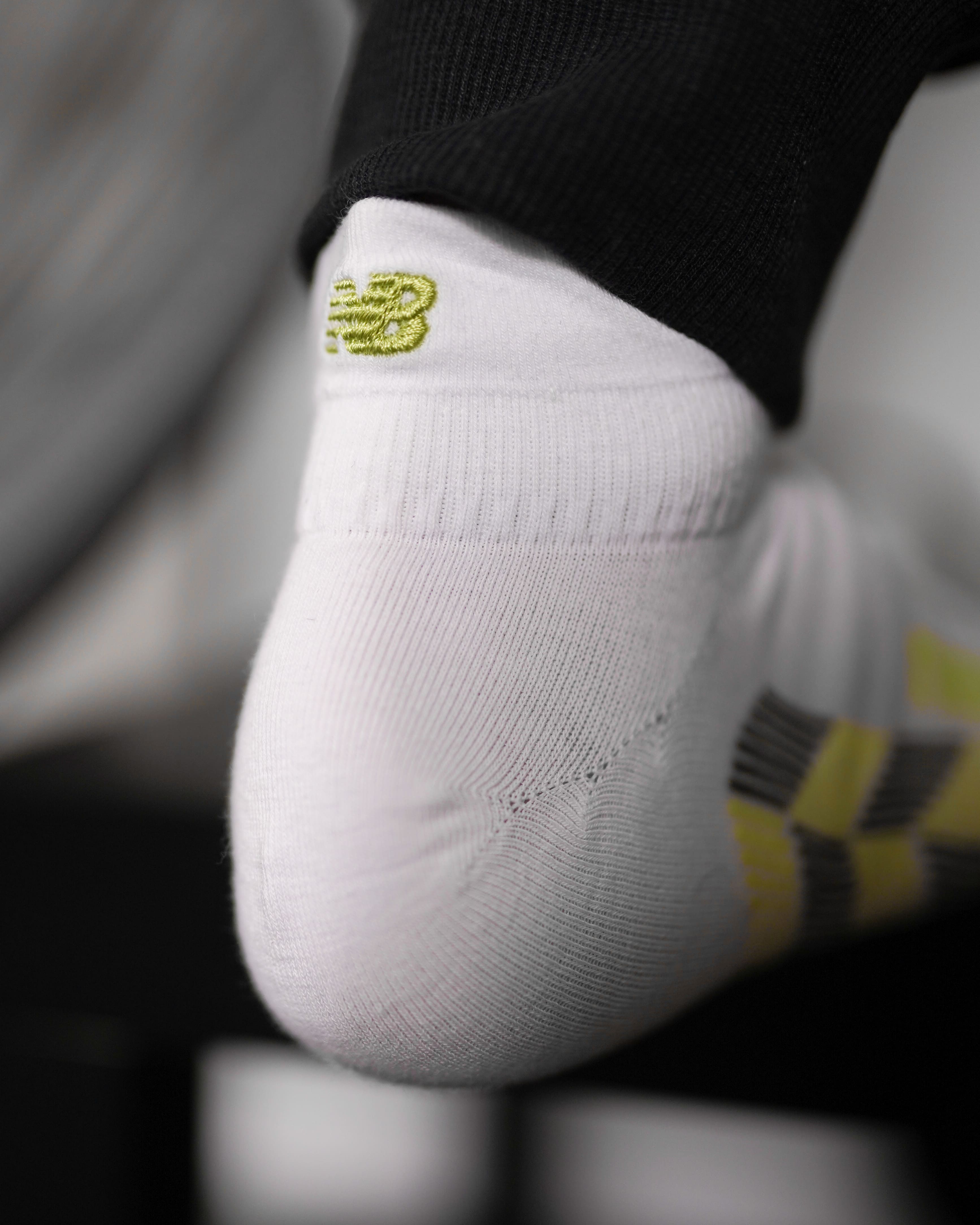 Шкарпетки New Balance NB DRALON HIGH PRF NO SHOW Унісекс р.39-42 Комбінований