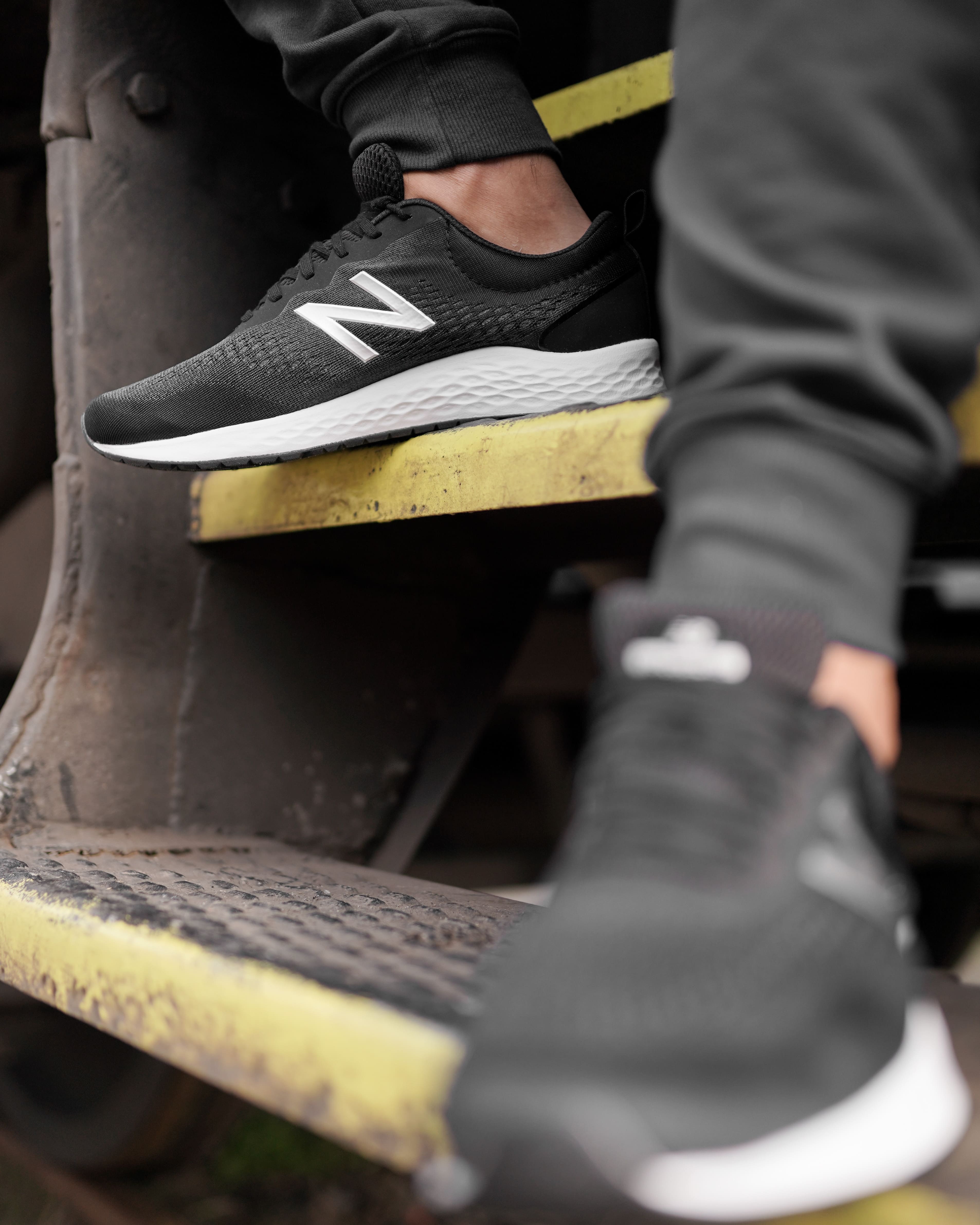Кросівки New Balance Arishi V5 Чоловіки р.42.5 Комбінований