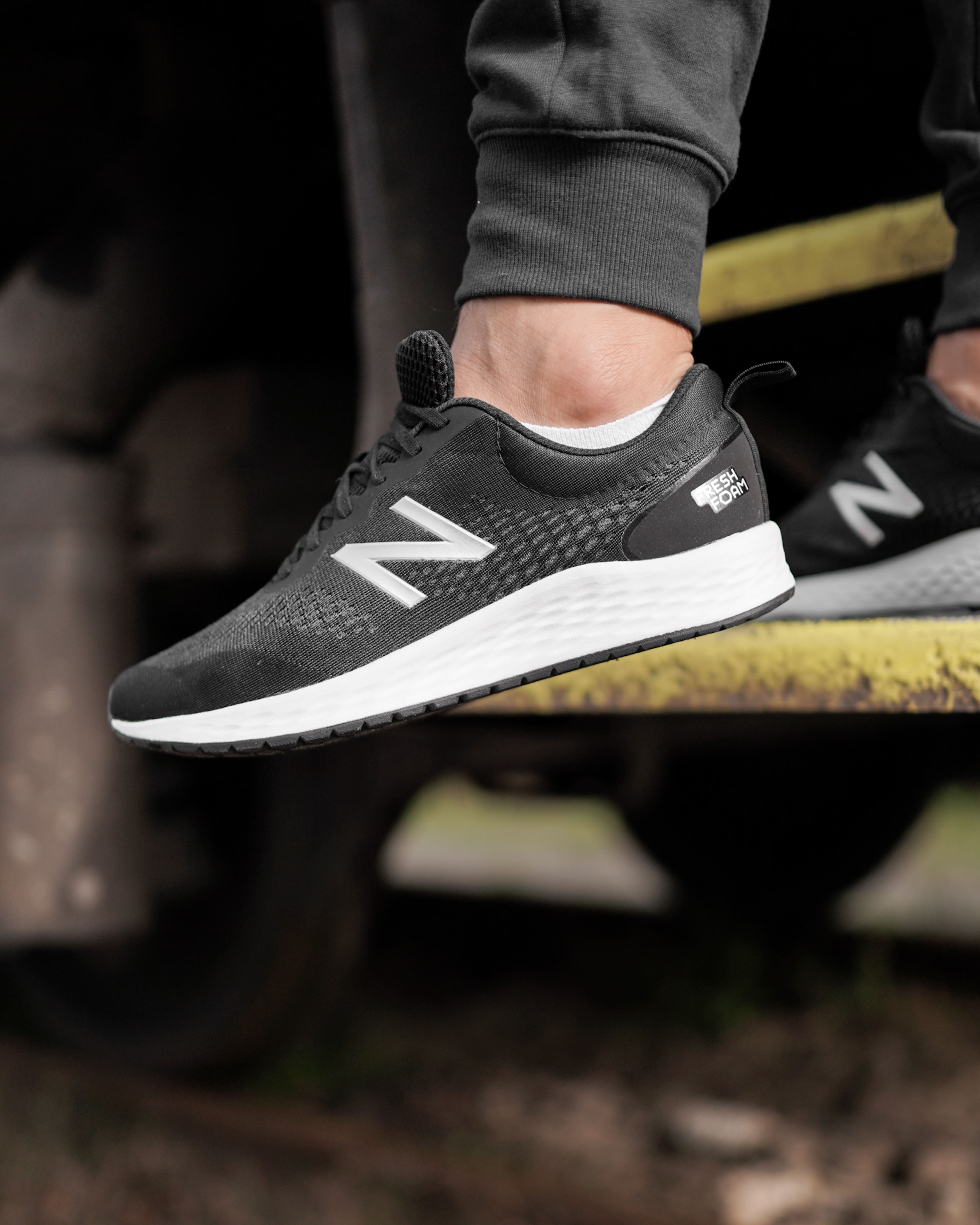 Кросівки New Balance Arishi V5 Чоловіки р.42.5 Комбінований