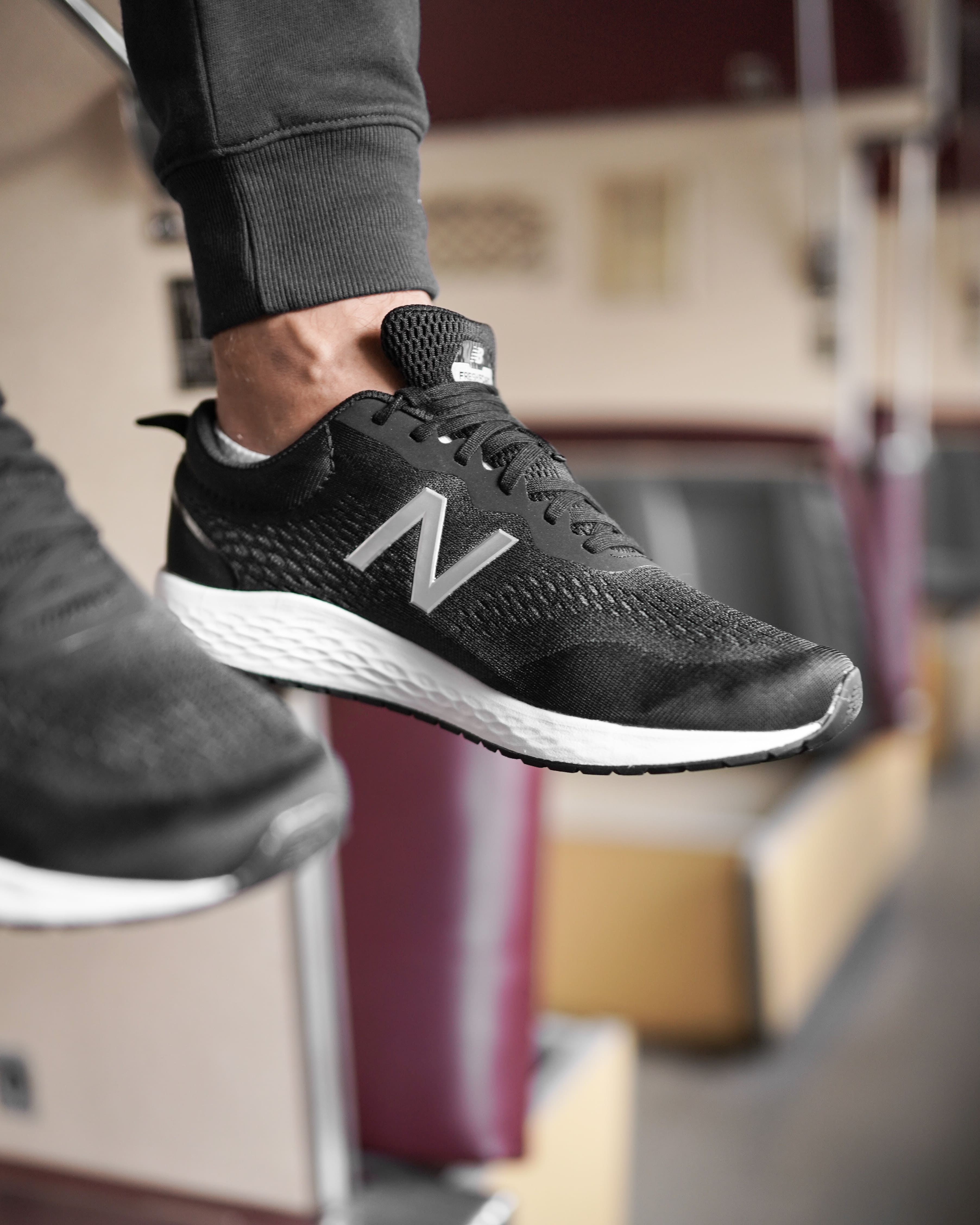 Кросівки New Balance Arishi V5 Чоловіки р.42.5 Комбінований