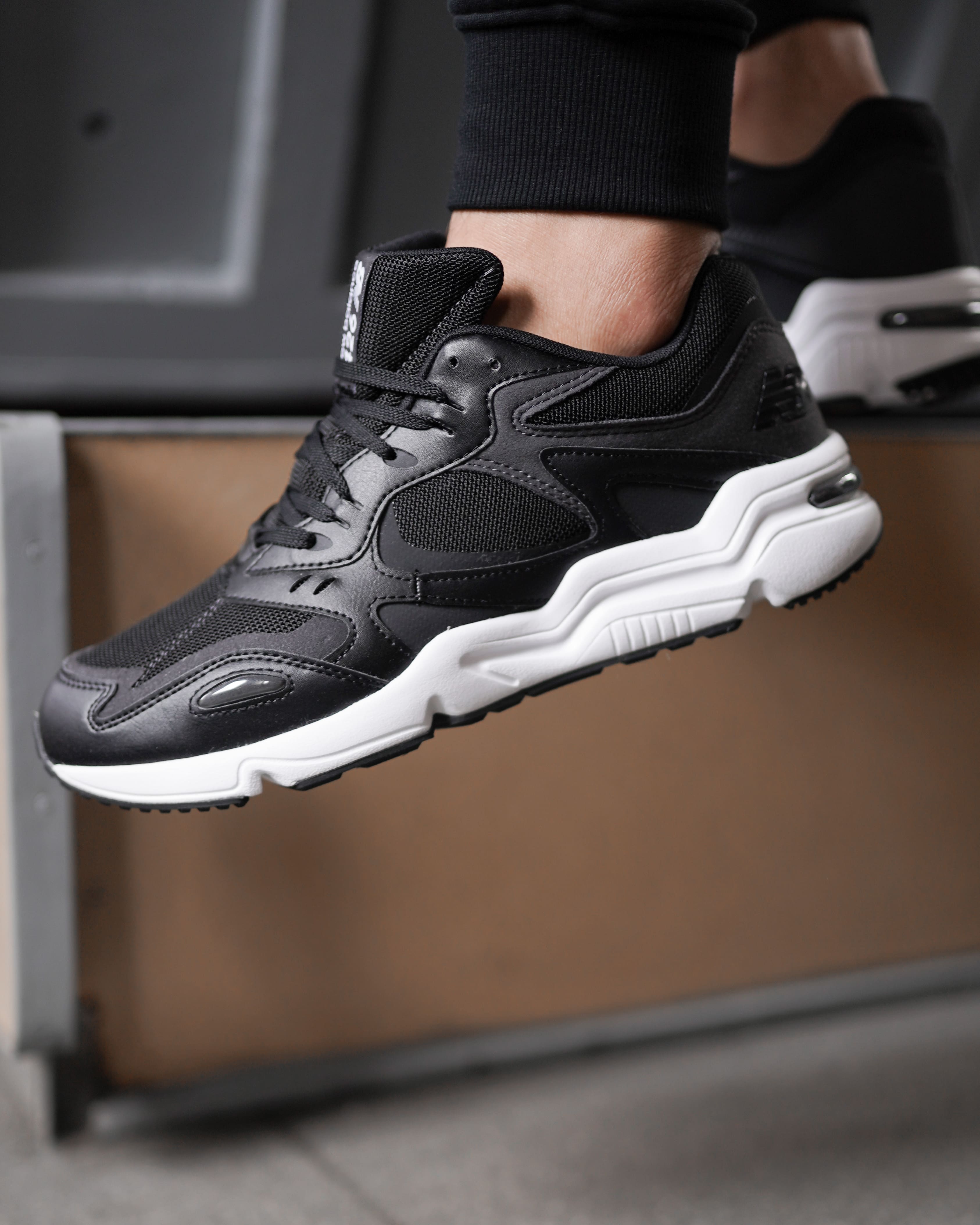 Кросівки New Balance NB 426 Чоловіча р.42 Чорний