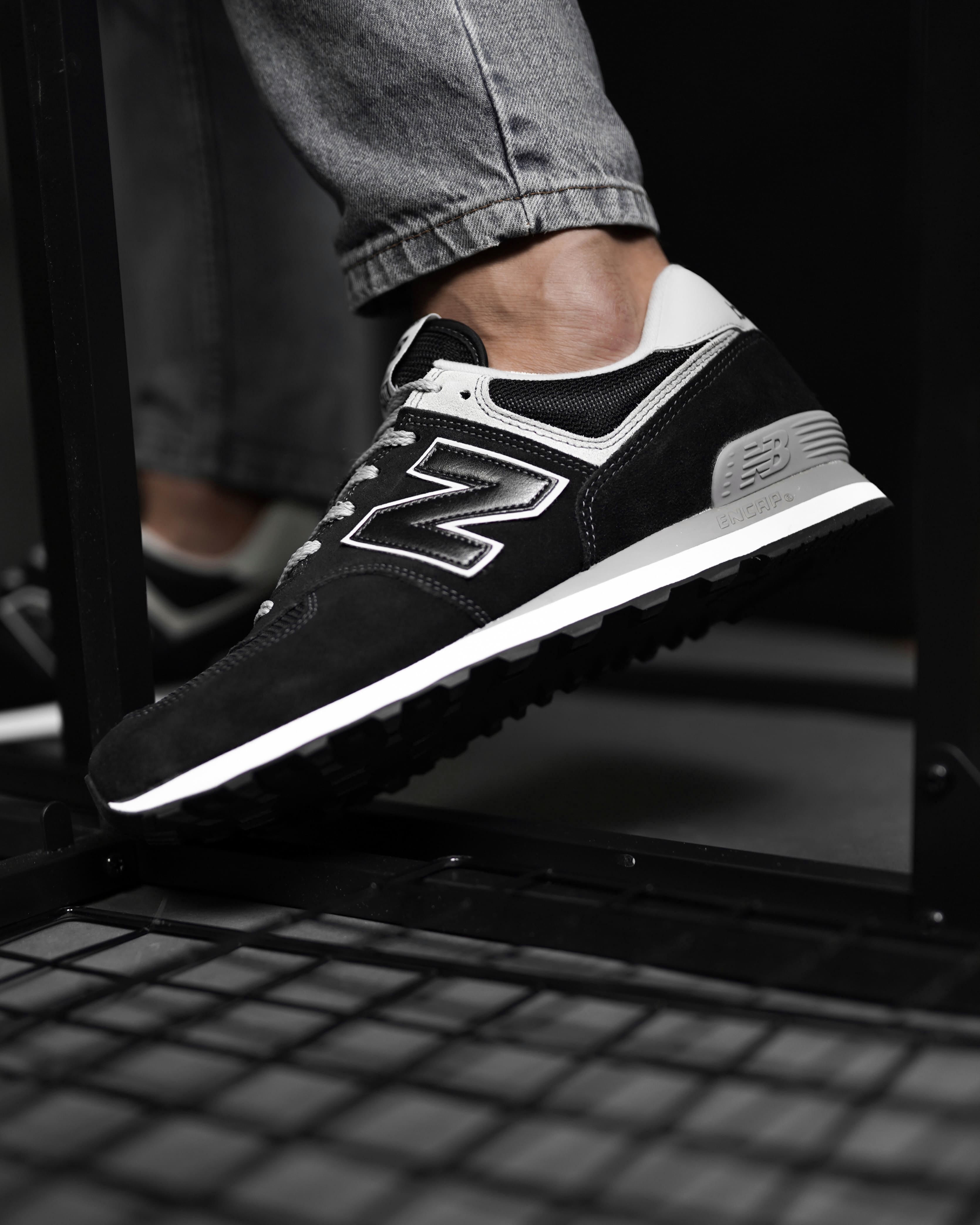 Кросівки New Balance 574 Classic Чоловіки р.40