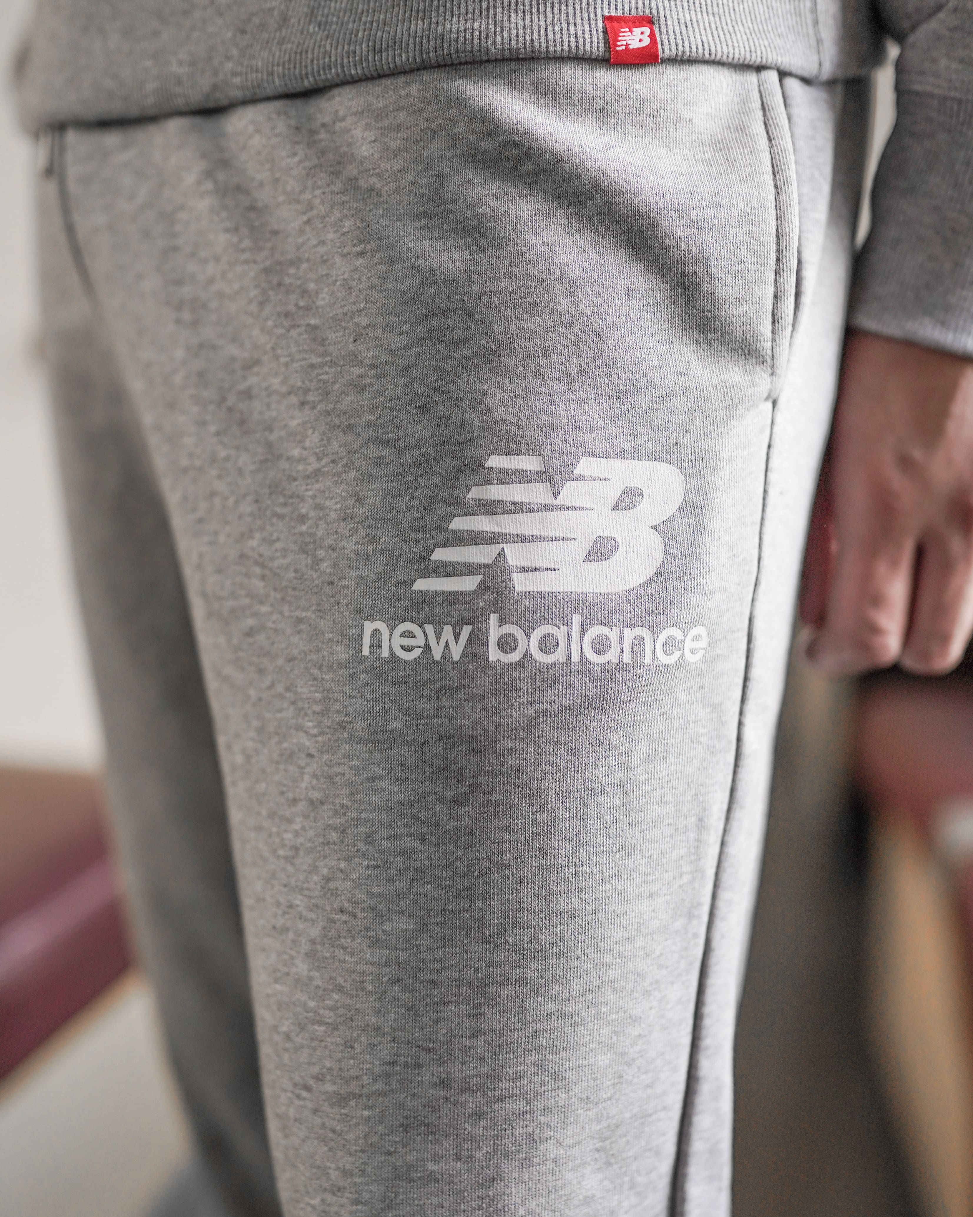 Брюки New Balance NB ESSENTIALS STACKED LOGO Чоловіча р.L