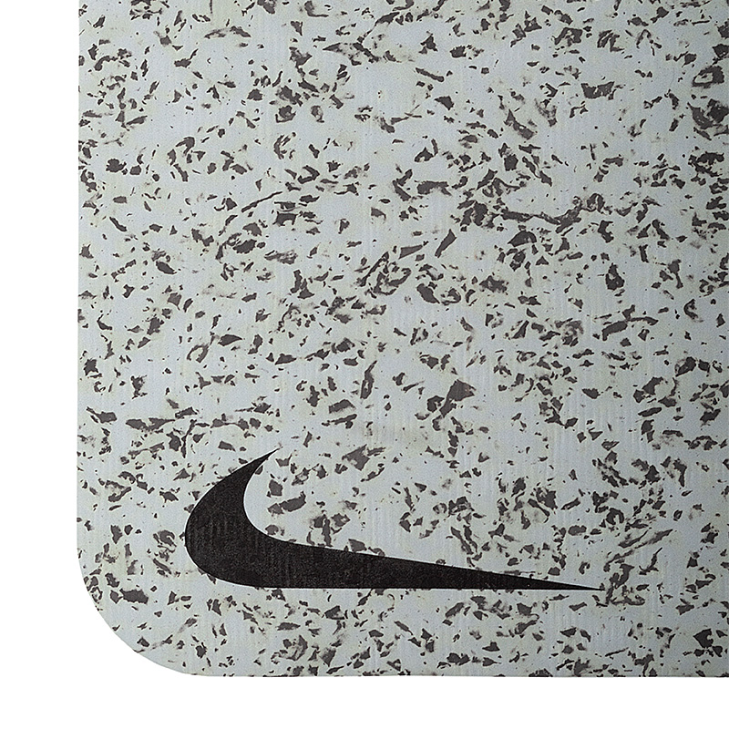 Коврик для йоги NIKE MOVE YOGA MAT 4 MM LT SMOKE Унісекс р.MISC